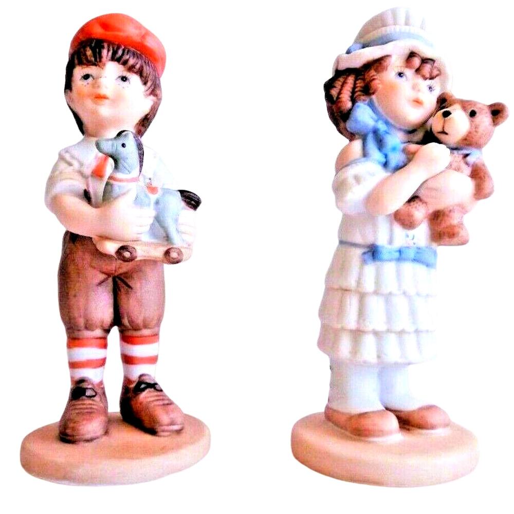 Vintage 1984 Applause WALLACE BERRIE Ceramic Figurines Girl & Boy Set of 2